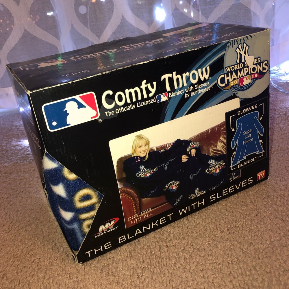 NY Yankees World Series Champs Blanket w/Sleeves